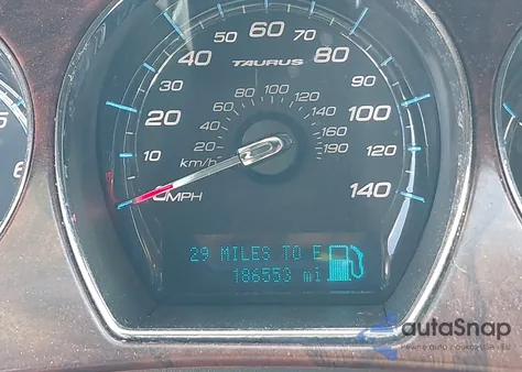 2010 Ford Taurus Limited z USA, uszkodzony, nr VIN 1FAHP2FW6AG134970